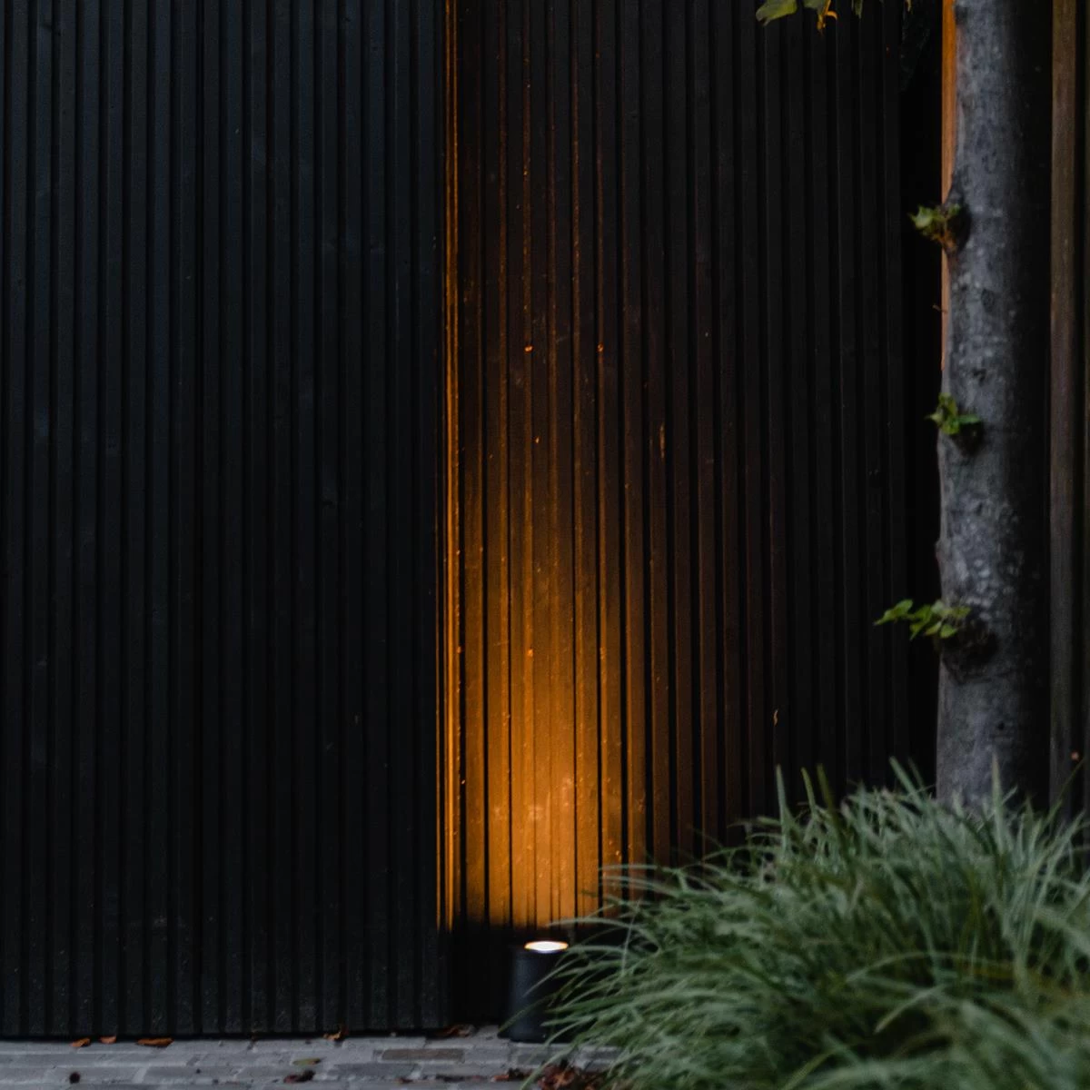 QAZQA Moderne Tuinspot Zwart Rond IP65 AR111 - Lennard - Afbeelding 2